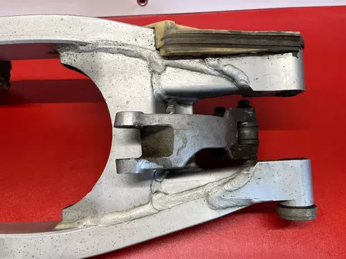 1985 Yamaha YZ250 YZ 250 Swingarm Swing Arm and Rear Suspension Linkage