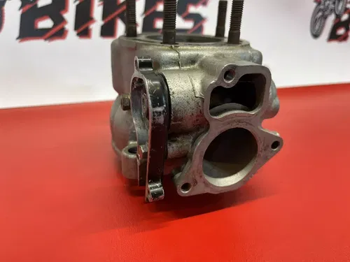 1987 1988 1989 Honda CR125R CR125 CR 125 Power Valve Cover Housing 125R