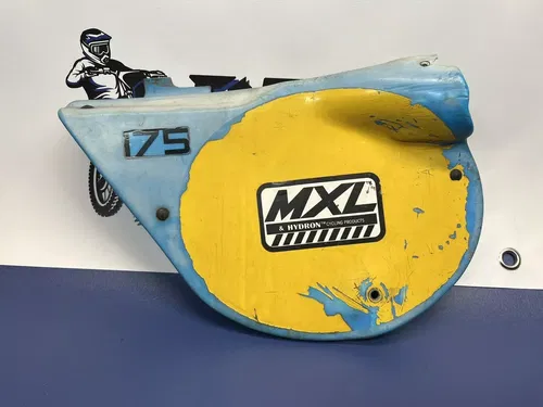 1977 Yamaha IT175 IT 175 Left Side Plastic Cover LS