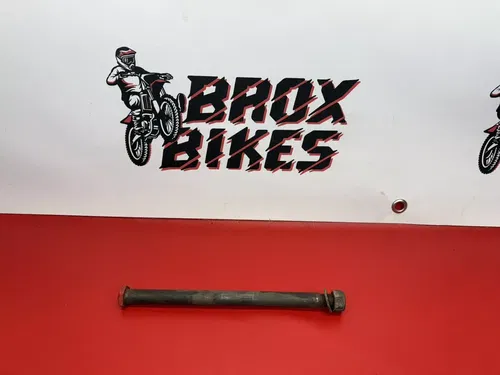 1986 Yamaha XT350 XT 350 Swingarm Pivot Shaft Bolt