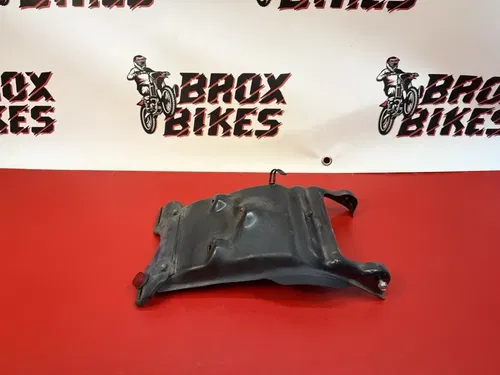 2007 Honda CH 80 Elite Scooter Tail Light Plate Mount 50358-GV4-900 85-07