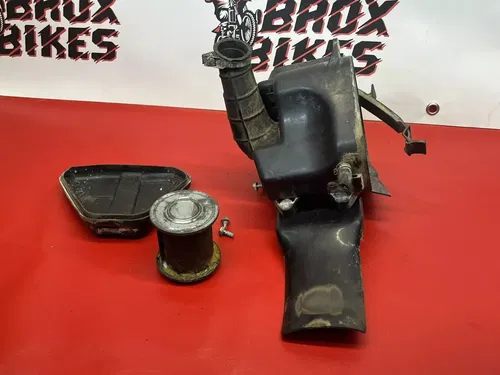 1990 Honda XR100R XR100 XR 100 Air Box Filter Intake Snorkel XR80 Mud Flap Guard
