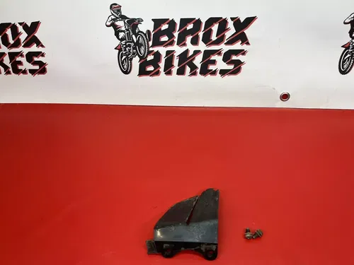 1986 Yamaha XT350 XT 350 Chain Case 2 Guard Protector