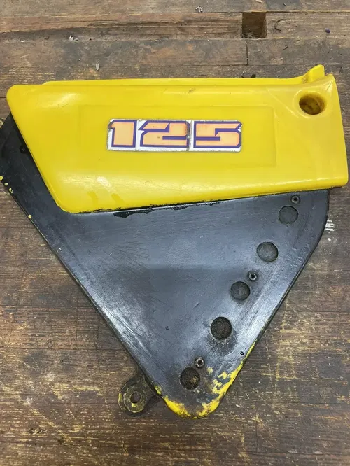 1984 Yamaha YZ125 YZ 125 Air Box Cover Air Filter Cleaner Plastic Side