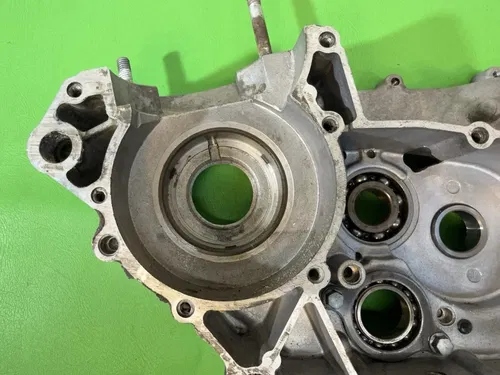 2000 Kawasaki KDX200 KDX 200 RS Right Side Engine Crankcase Case Half