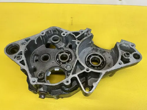 1982 1983 Yamaha YZ100 YZ 100 Left Side Crankcase Engine Case Half