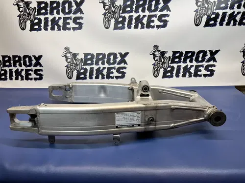 2002 Yamaha FZ1 01-05 Gen 1 Swingarm Swing Arm Fazer
