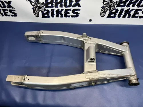 2002 Yamaha FZ1 01-05 Gen 1 Swingarm Swing Arm Fazer