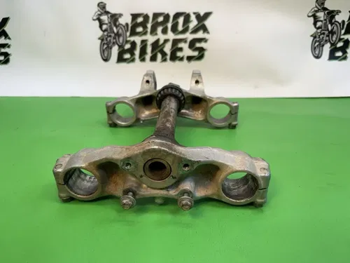 1988 - 1997 Kawasaki KX80 KX 80 Triple Tree Steering Stem Fork Clamp Upper Lower