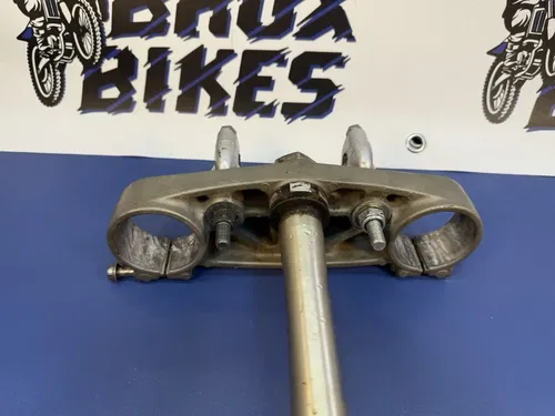 2007 Yamaha YZ125 YZ 125 Triple Tree Steering Stem Clamp