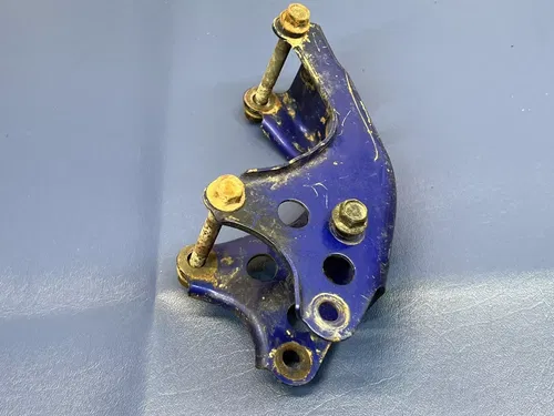 2004 Yamaha TTR125 TT-R125 Front Frame Engine Stay