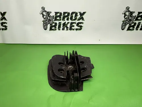 1986 Kawasaki KDX200 KDX 200  Cylinder Head