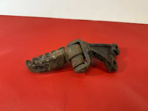 1984 Honda XL600R XL600 XL 600 600R Left Side Foot Footrest Peg Footpeg