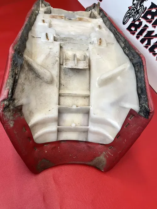 1985 Yamaha XT350 XT 350 Original OEM Seat