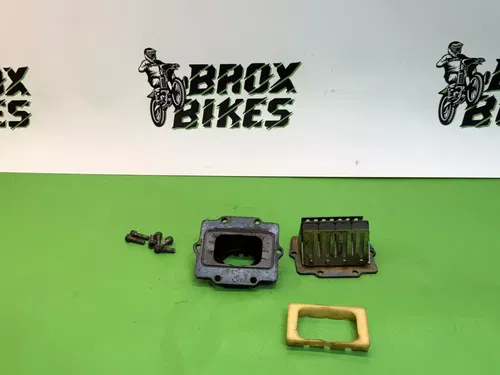 1986 Kawasaki KX250 KX 250 Reed Block Cage Valve Reeds