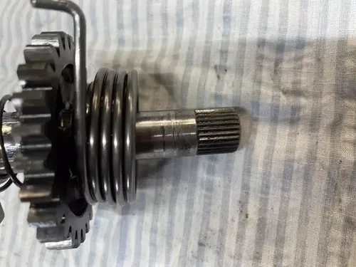 2000 Suzuki RM125 Kick Start Starter Gear And Shaft Kicker RM 125