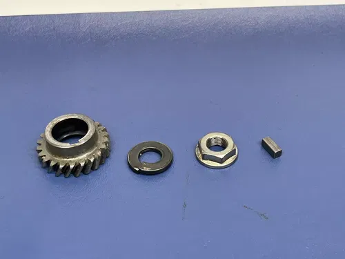 1977 1978 Yamaha IT175 IT 175 Primary Gear and Straight Key