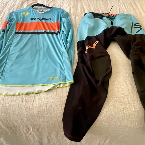 Seven Rival Vanquish- Cyan Jersey And Pants. 