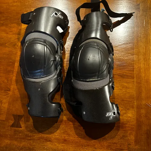 POD Knee Braces 