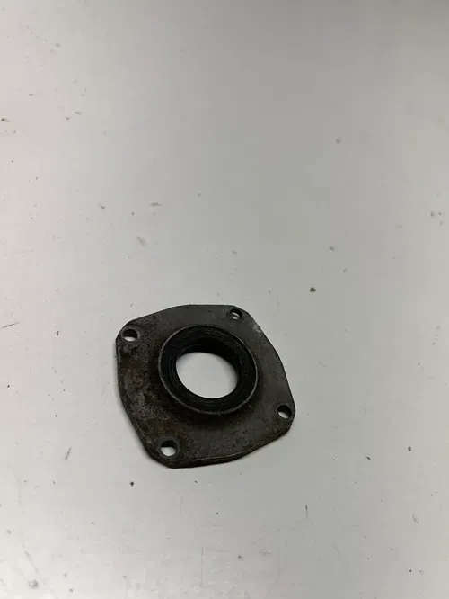 1984 84 Husqvarna Wr400 WR 400 OEM Crank Seal Plate Mount Cap Cover