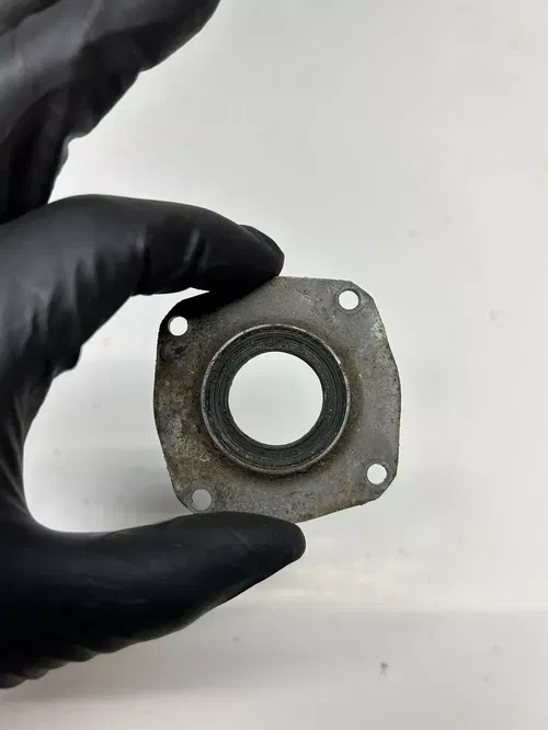 1984 84 Husqvarna Wr400 WR 400 OEM Crank Seal Plate Mount Cap Cover