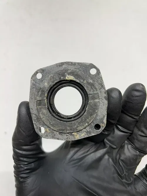1984 84 Husqvarna Wr400 WR 400 OEM Crank Seal Plate Mount Cap Cover