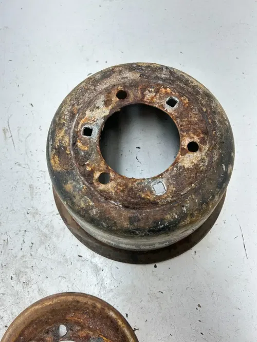 1983 83 Yamaha Tri-Moto 125 YT125 K STRAIGHT Front Wheel Rim  9 X 8.5.