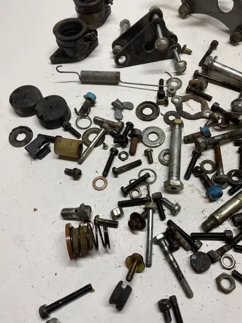 1993 93 Yamaha XT350B xt 350 LOT Bolts Hardware Boot Line Spring Engine Mount
