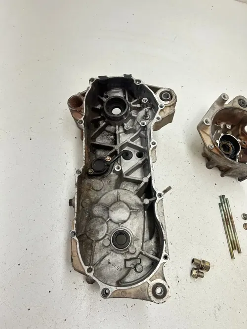 05 2005 Polaris Predator 90 2 Stroke OEM GOOD Case Cases Crankcase Engine Motor