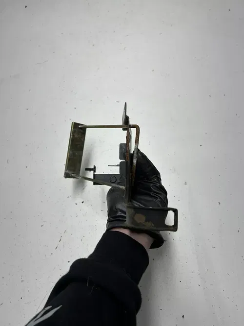 1985 85 YAMAHA PHAZER 480 PZ480 EJ OEM Battery Box Mount Strap