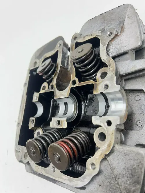 85 1985 Yamaha XT600 Xt 600 OEM LOT Cylinder Head Cap Cam Valve Cover READ DESC