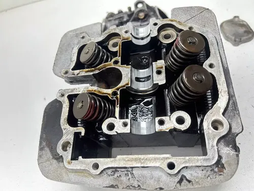85 1985 Yamaha XT600 Xt 600 OEM LOT Cylinder Head Cap Cam Valve Cover READ DESC