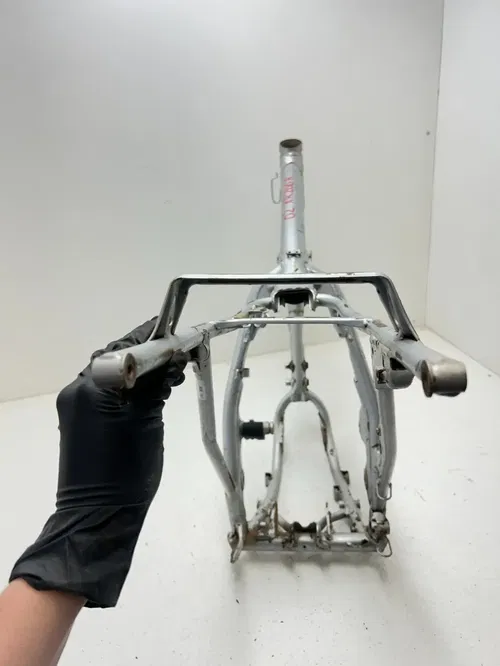 2002 02 Honda Xr200r xr 200 r  Main Frame Body Assembly Chassis BOS! READ