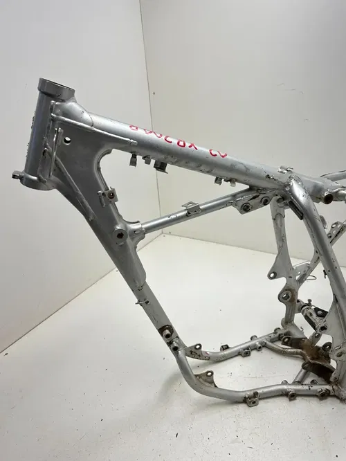 2002 02 Honda Xr200r xr 200 r  Main Frame Body Assembly Chassis BOS! READ