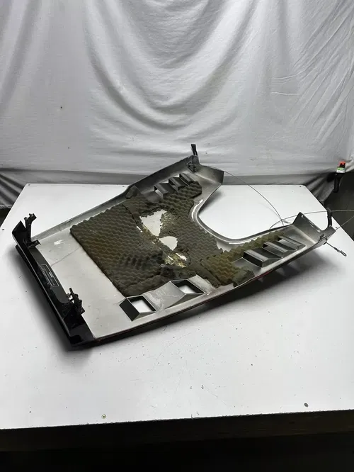 1985 85 YAMAHA PHAZER 480 PZ480 EJ OEM Hood Nose Cone Hinge Plastic Fender Front