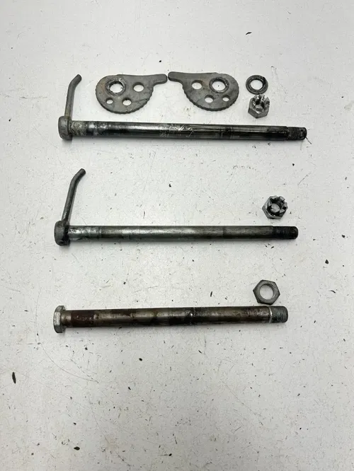 77 1977 Yamaha IT175 it 175 1w2-007110 OEM Axles Swing Arm Front Rear Pivot Bolt