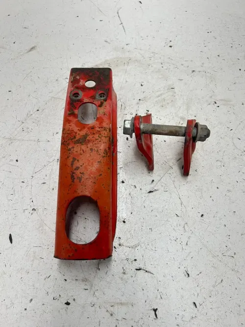 82 1982 Honda XR500R Xr 500 r OEM GOOD! Engine Motor Mount Support Cradle Guard