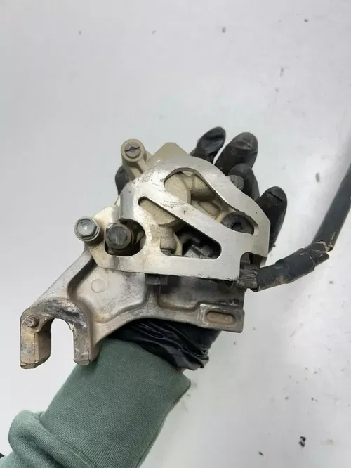 98 1998 Honda Xr400r XR 400 R OEM Rear Back Brake Caliper Master Mount