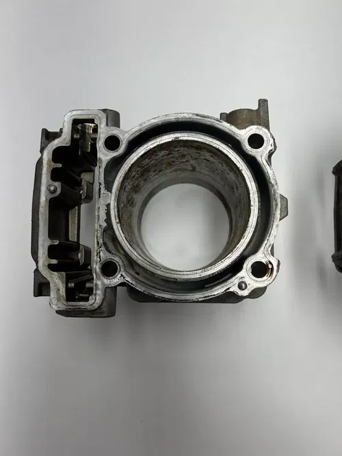 2018 CAN AM DEFENDER HD10 XT OEM RUSTY! CORE! Cylinder Jug Front Rear