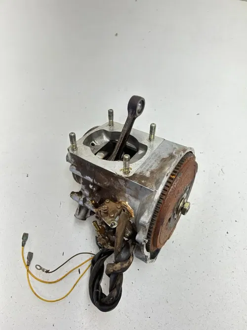 01 2001 Polaris Trailblazer 250 2X4 OEM Engine Motor Bottom End Crankcase Cases