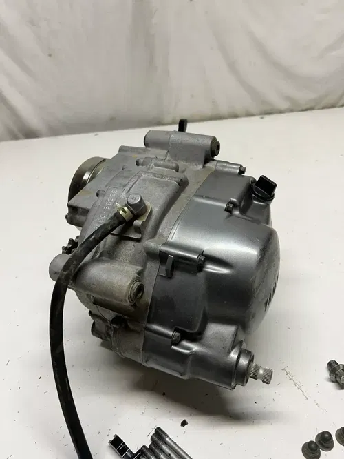 2004 04 YAMAHA TTR 90 ES ttr90 es OEM GOOD! Engine Motor Crank Case Trans Clutch