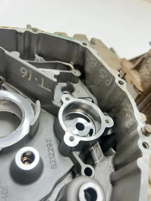 22 2022 Can-Am Maverick Sport 1000 Max Crankcase Case Cases Engine Motor