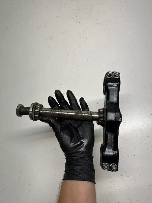 1984 84 Husqvarna Wr400 WR 400 OEM Lower Triple Clamp Tree Post Nut Free Ship