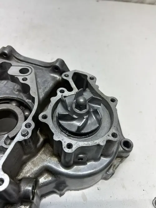 2005 05 Polaris Predator 500 OEM LOT Right Crankcase Case Clutch Cover Water Pum