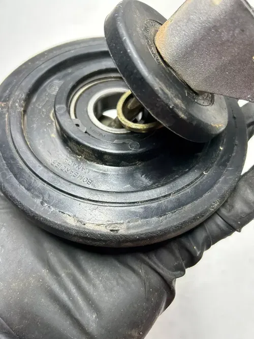 2004 04 Ski-doo Summit 800 Highmark 151" OEM LOT Idler Bogie Wheel Track Mount