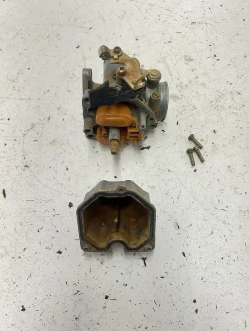 86 1986 Honda Fourtrax TRX200SX Trx 200 Sx OEM Carb Carburetor Bowl Body