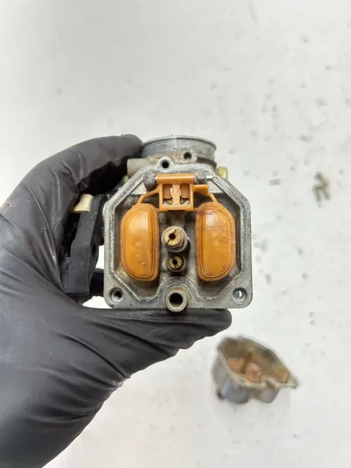 86 1986 Honda Fourtrax TRX200SX Trx 200 Sx OEM Carb Carburetor Bowl Body