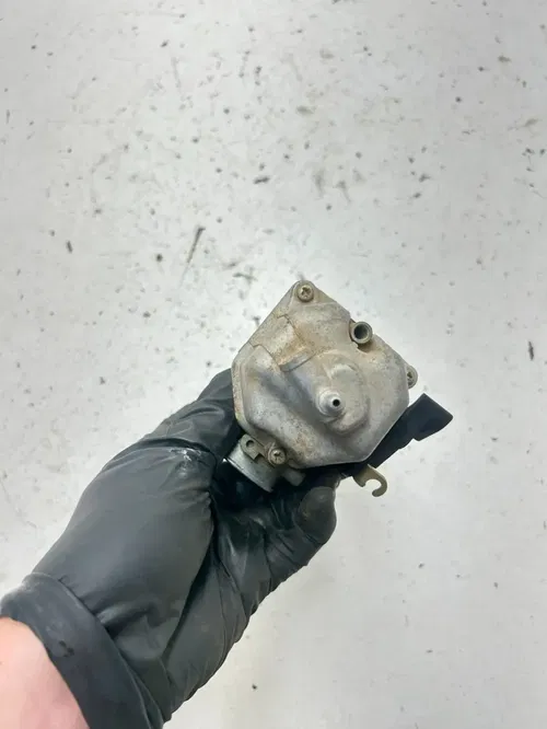 86 1986 Honda Fourtrax TRX200SX Trx 200 Sx OEM Carb Carburetor Bowl Body