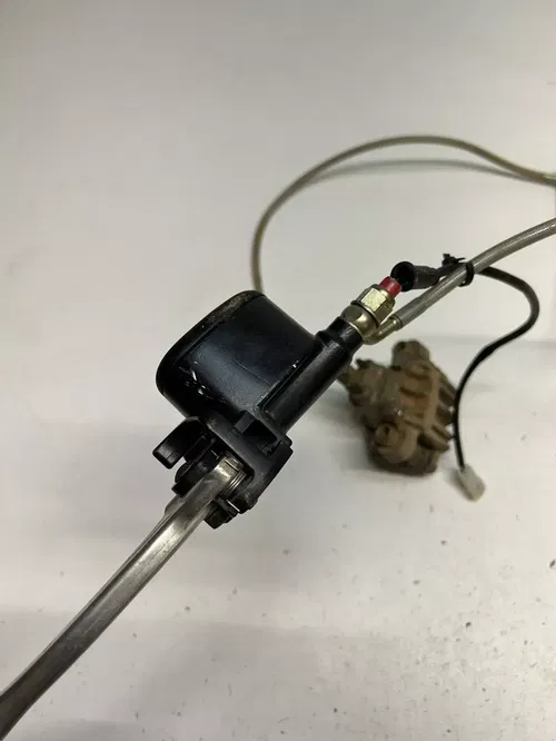 2005 05 POLARIS PHOENIX 200 WORKING! Front Brake Caliper Master Cyl Lines #2