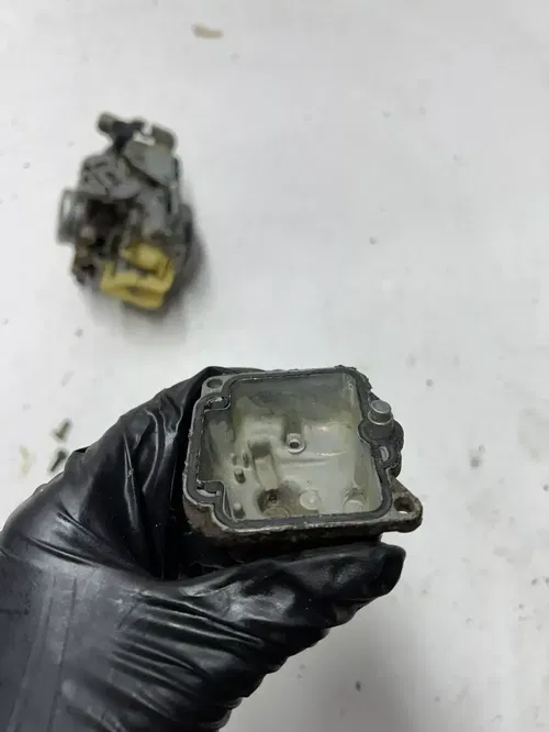 1994 94 Suzuki DR350SE Dr 350 se OEM Carb Carburetor Body Float Bowl READ DESCRI